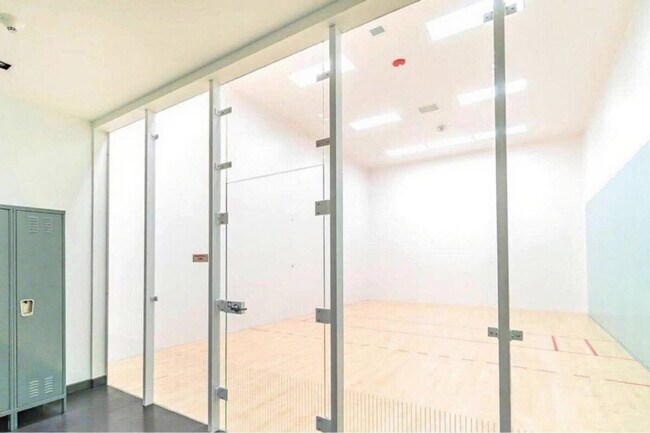 Building Photo - 90 NE 17th St