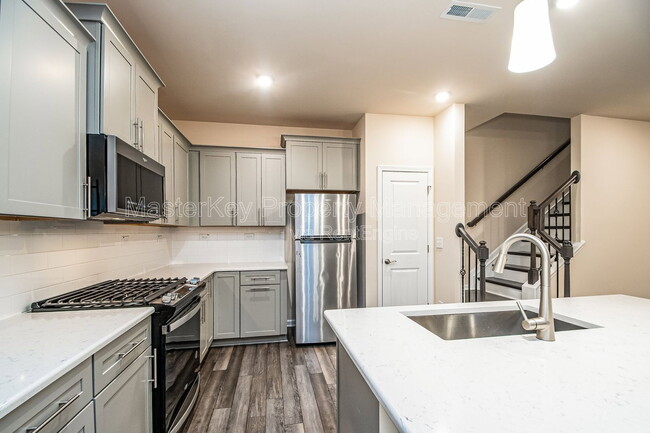 Building Photo - 1241 Citadel Ave