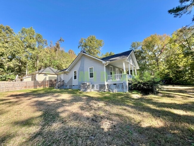 Building Photo - 320 Corley St