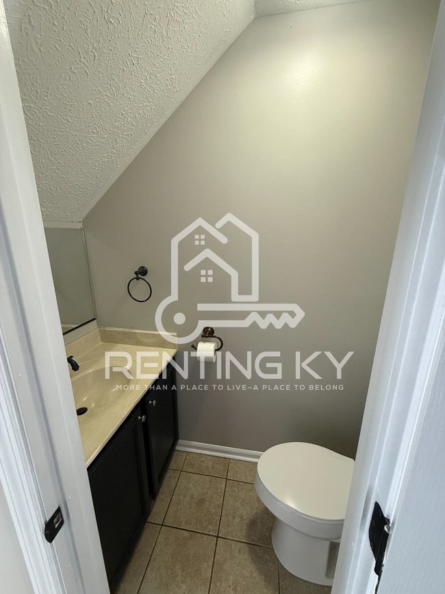 Building Photo - 124-126 Nave Pl