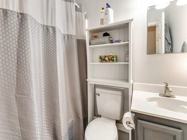 Building Photo - 8406 Beachplum Way