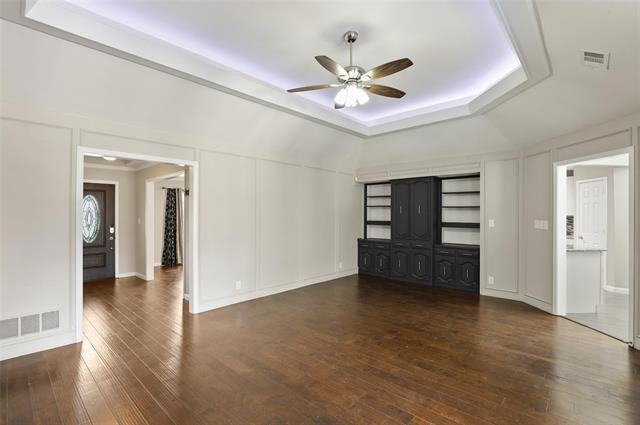 Building Photo - 2825 Knollwood Dr