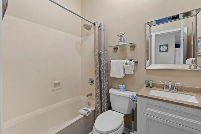 Building Photo - 4465 Clipper Cove