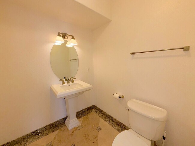 Building Photo - Riverwalk Tower 2 Bedroom Condo - 2 Parking Spaces/Private Laundry