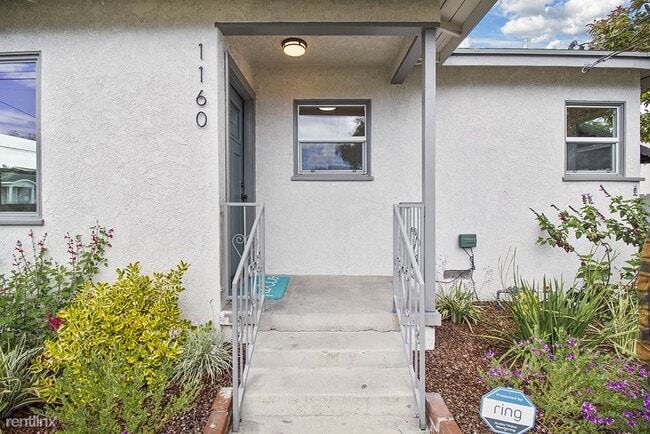 Building Photo - 2 br, 1.5 bath Duplex - 1160 North Fries A...