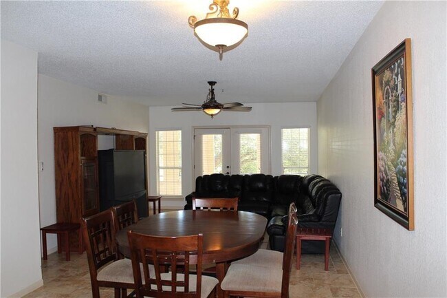 Building Photo - 3404 American Dr