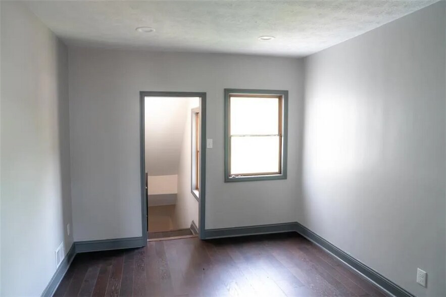 Uppstairs vestibule or family room - 1120 Brabec St