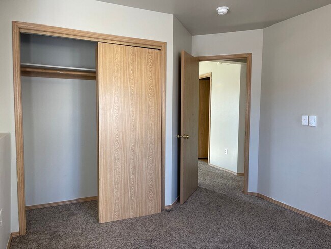 Building Photo - 2503 E Sharp Ave