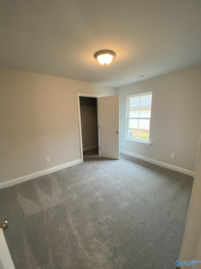 Building Photo - 213 Alonzo Toney Dr