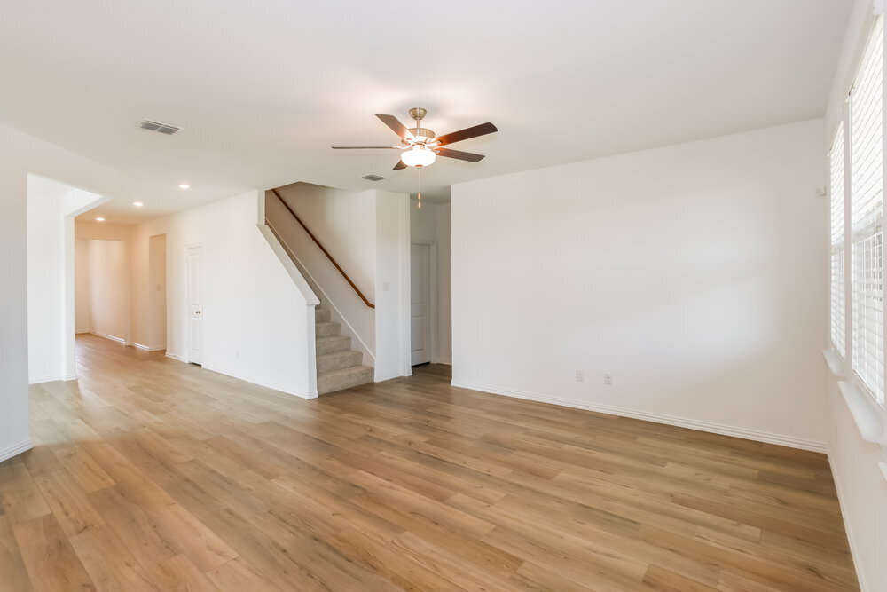 Building Photo - 14733 San Pablo Dr