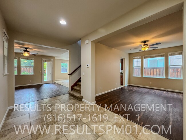 Building Photo - Beautiful 4 Bedroom 3 Bath home