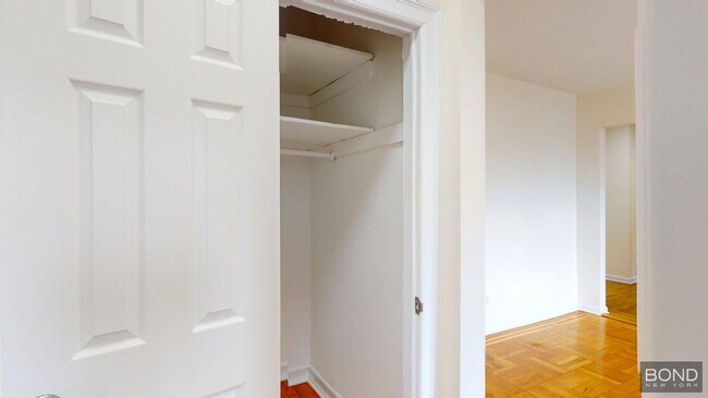 Building Photo - 620 W 171st St