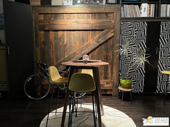 Building Photo - 13320 Beach Ave