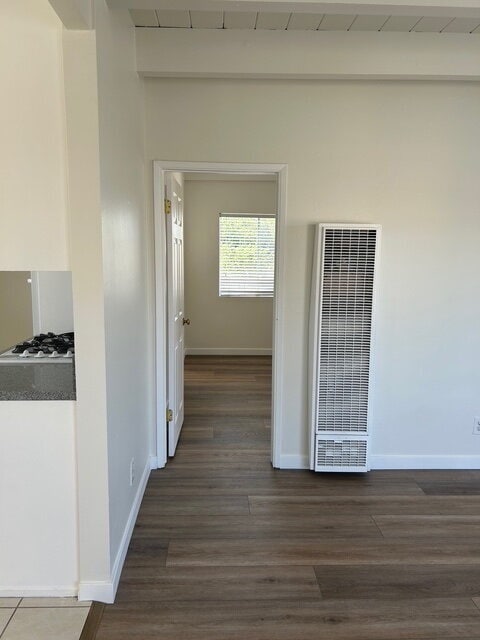 Building Photo - Renovated Upstairs 1-Bedroom with Private ...