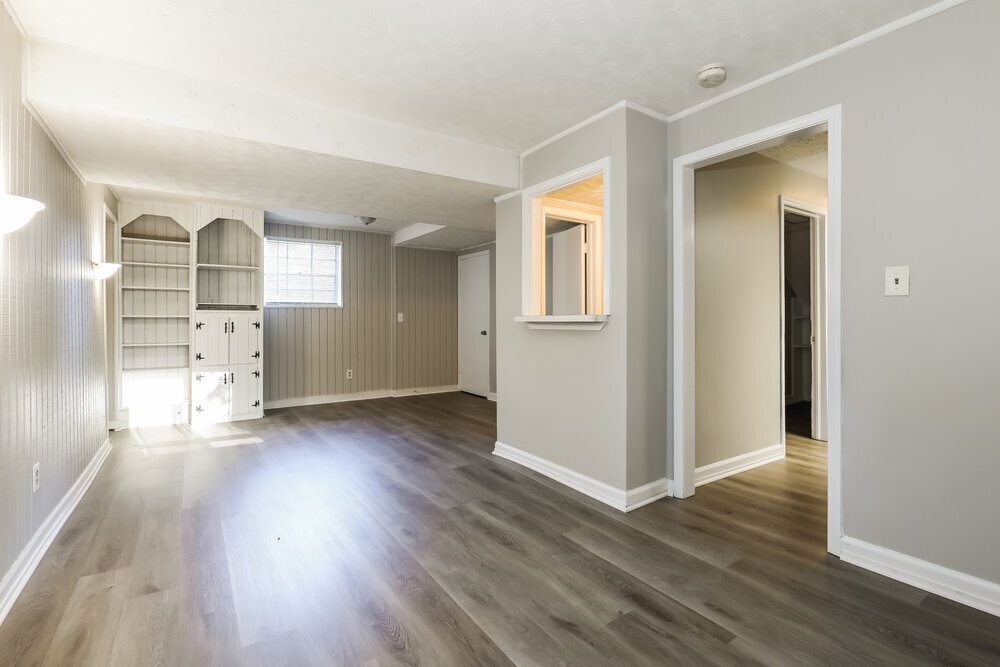 Building Photo - 9105 Homewood Dr