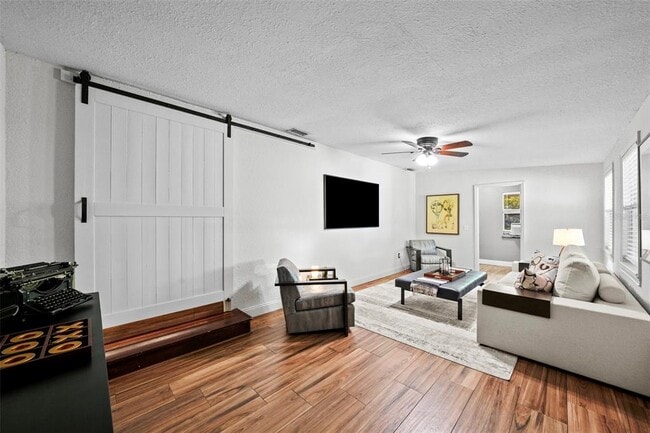 Building Photo - 2519 Emma Cir