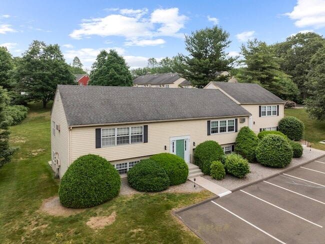 Building Photo - 28 Brantwood Dr