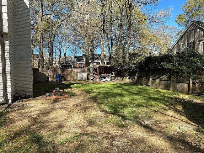 Building Photo - 1696 Hapano Dr