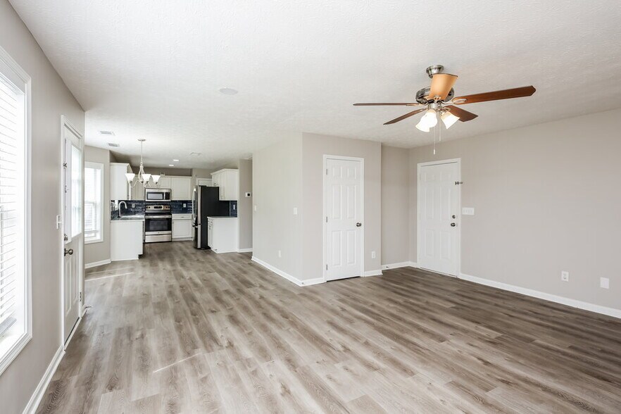 Building Photo - 785 Georgian Hills Dr