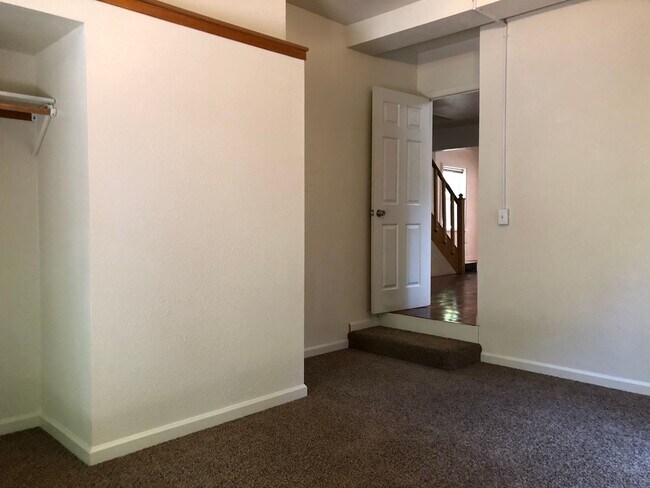 Building Photo - *RESERVE FOR SUMMER 2026* 5 Bedroom 3 Bath Chico Charmer