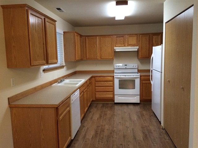 Building Photo - 1107 202nd St E