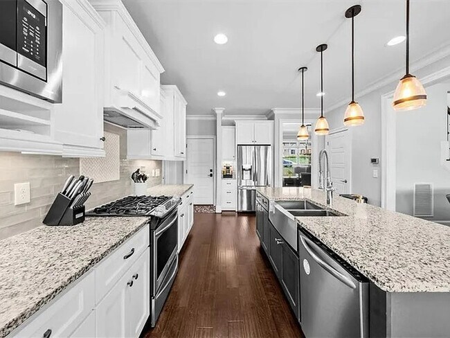 Building Photo - Lease OR Lease to Own