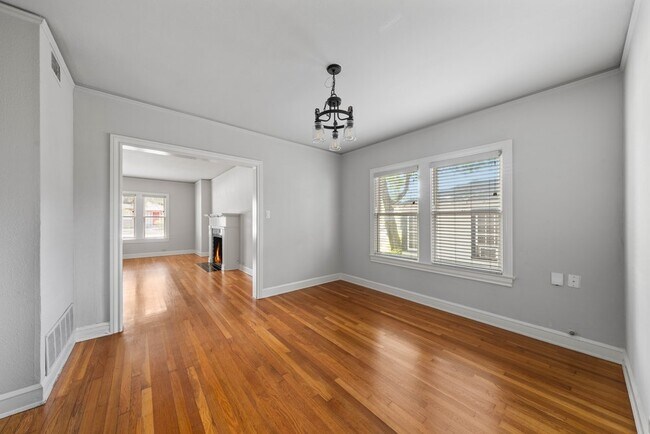 Building Photo - 109 W Norwood Ct