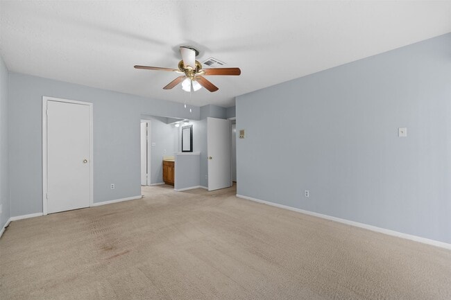 Building Photo - 25310 Pepper Ridge Ln