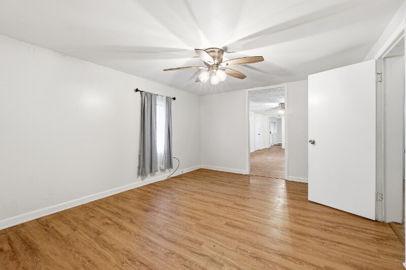 Building Photo - 3831 King Dr