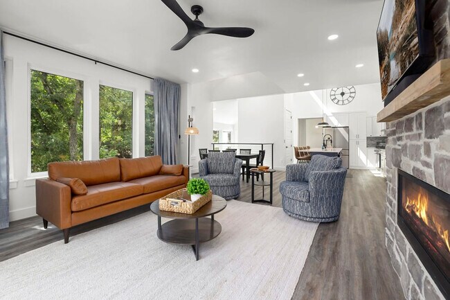 Primary Photo - 15 Dearhurst Rd