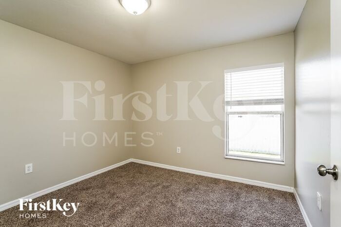 Building Photo - 1724 NE 1st Ave