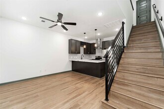 Building Photo - 7987 Chateau St