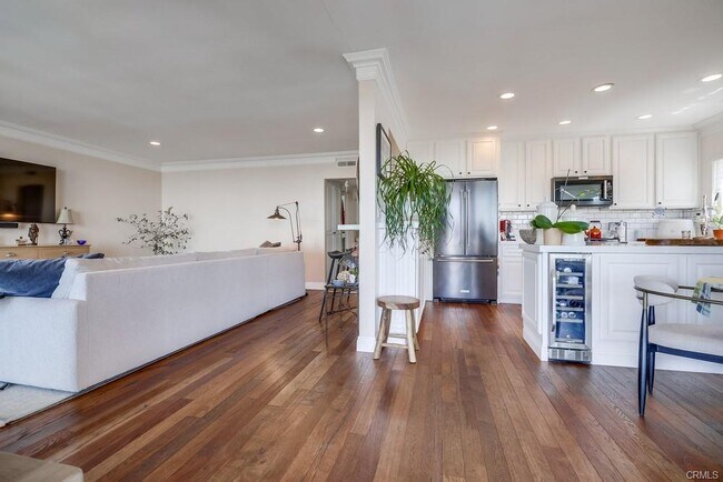 Building Photo - 201 S La Esperanza