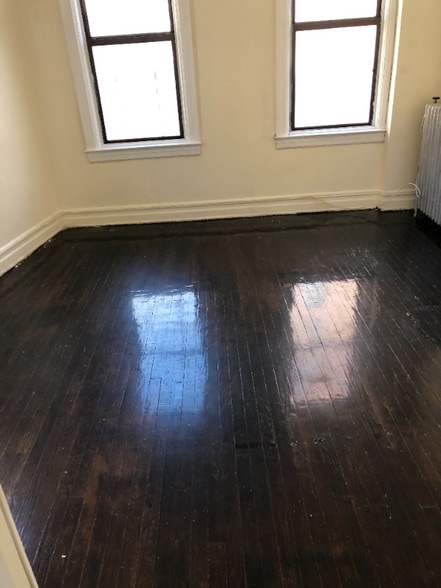 Building Photo - 1610 Met Ave