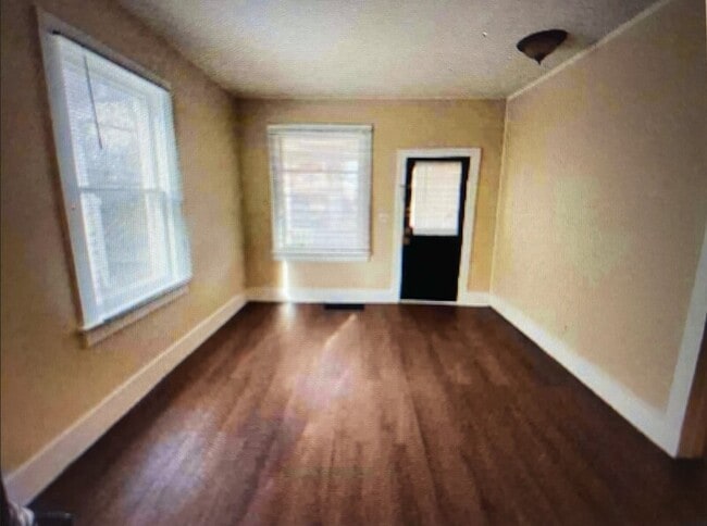 Building Photo - 1425 Sumner St