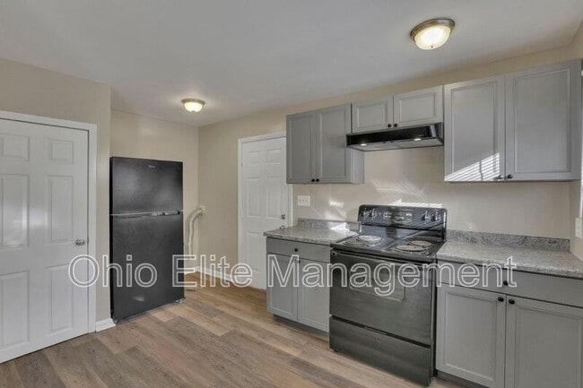 Building Photo - 2416 Dawnlight Ave