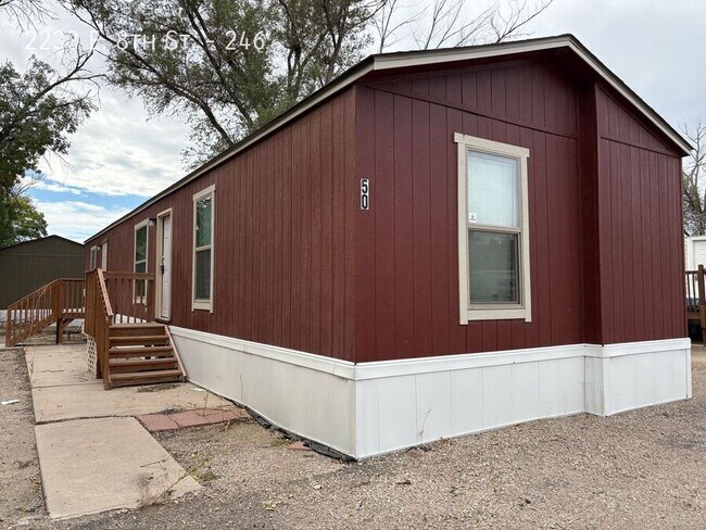 Primary Photo - 2233 E 8th St