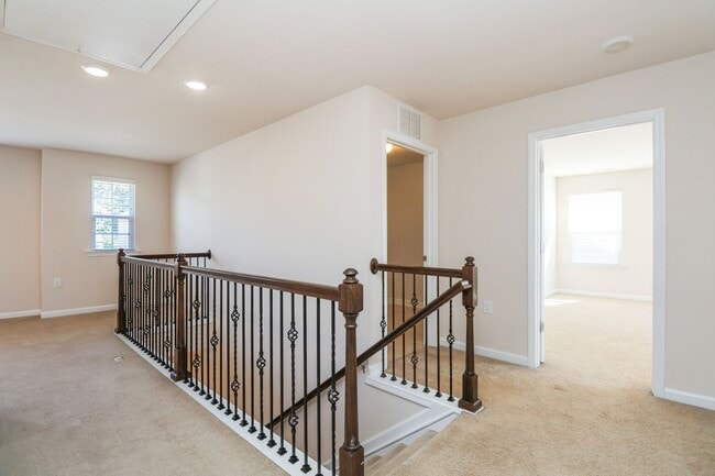 Building Photo - Stunning 4BD, 3BA Cary Home in Prime Locat...