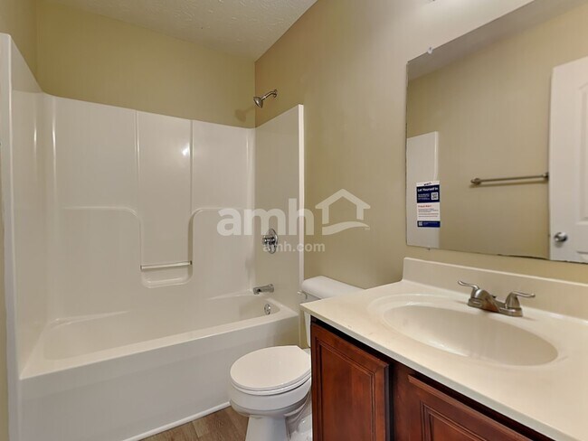 Building Photo - 10654 Sinclair Dr