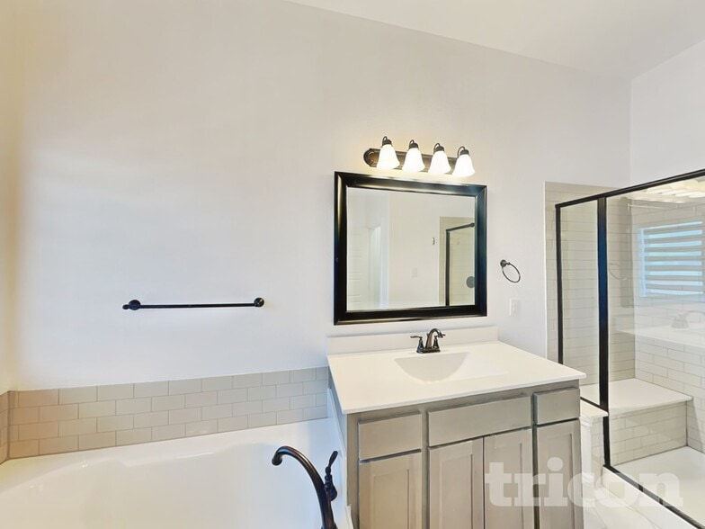 Building Photo - 330 Abbott Ln