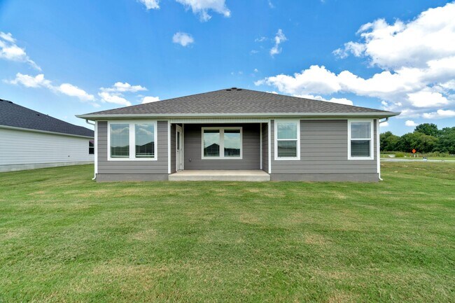 Building Photo - Brand-New 3 Bedroom Home in Prairie Grove!...