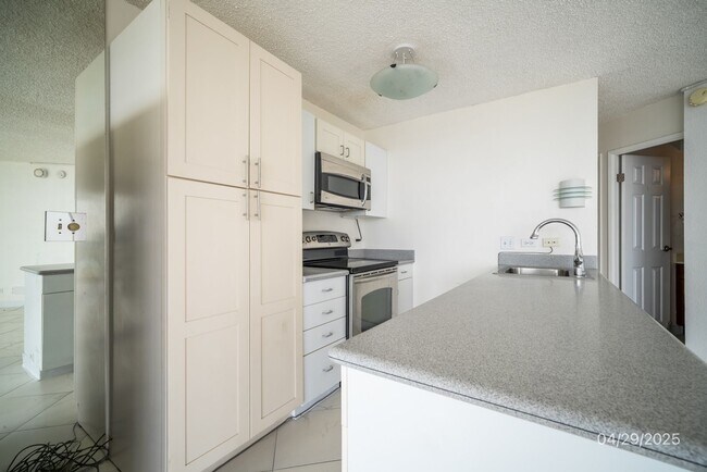 Building Photo - 2Bd/2Ba/2Pkg LELE PONO in Aiea - $2750