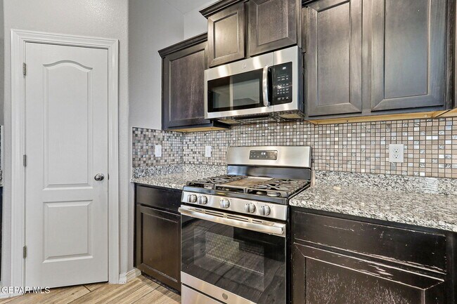 Building Photo - 229 Gonzalo Cir