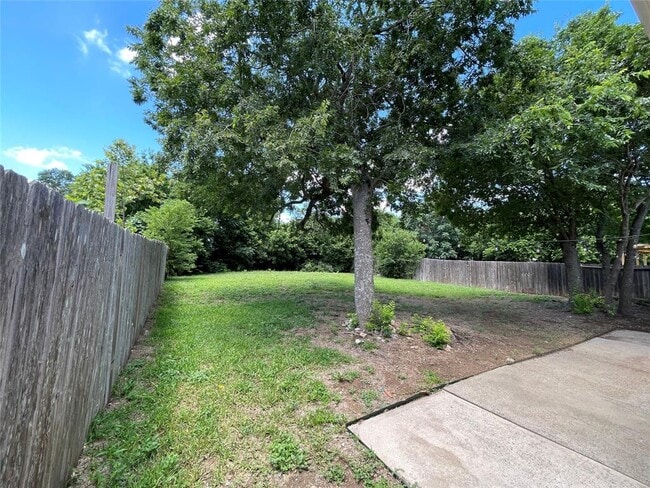 Building Photo - 2507 Sweet Clover Dr