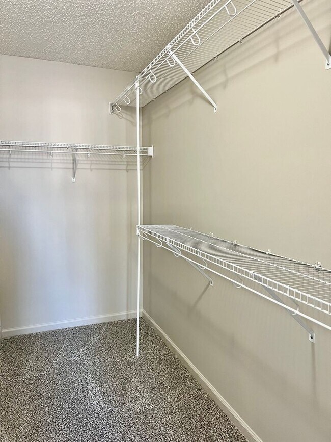 Building Photo - Newly Renovated Home Off Trenton Rd!