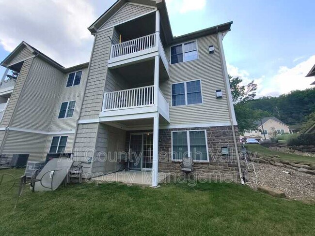 Building Photo - 1157 Meadow Lark Way