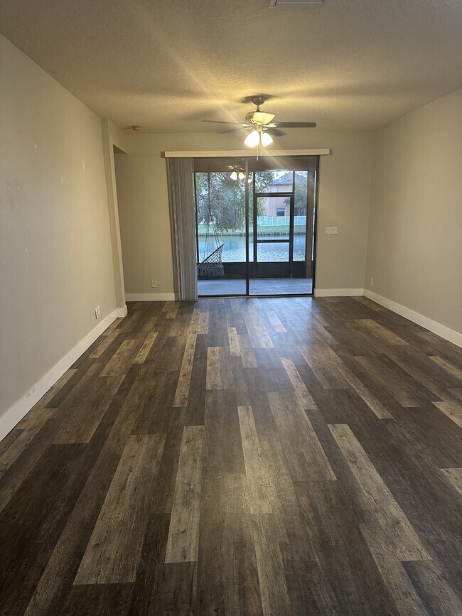 Building Photo - 2823 Glenridge Cir