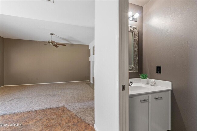 Building Photo - 18416 N 46th Pl