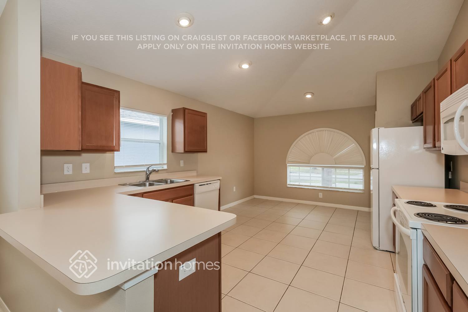 Building Photo - 8124 Alamosa Wood Ave