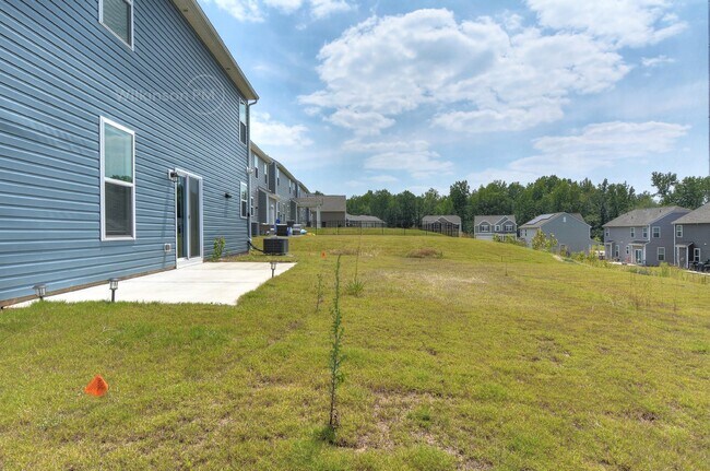 Building Photo - 5 BR/3 BTH Home in Selwyn Landing